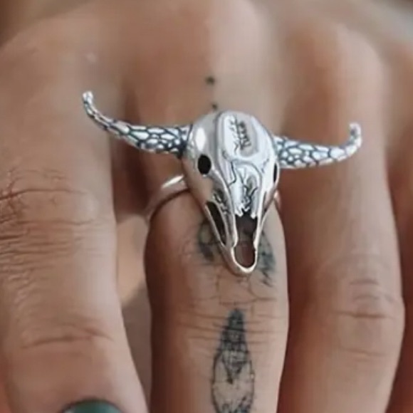 🌵Coming Soon ✨✨SouthWestern Bohemian Desert Bull Skull Ring adjustable🌵 - Picture 4 of 8